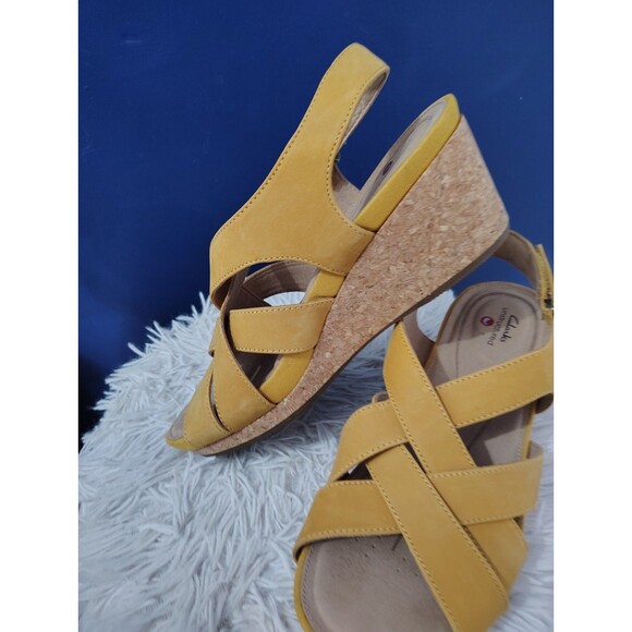 Clarks Womens Un Capri Step Wedge Sandal Yellow Nubuck US Size 9.5 M - Picture 6 of 9